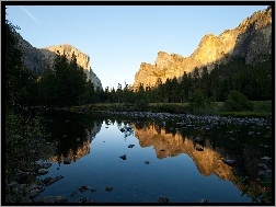 Góry, Yosemite, Kalifornia, Drzewa, Jezioro, Odbicie